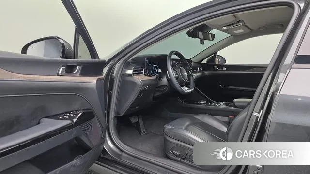 Kia K5 3rd generation 2023 Серый из Кореи, фото 2