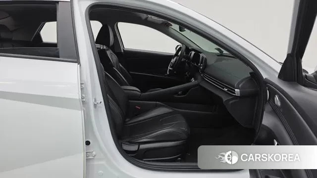 Hyundai Avante (CN7) 2022 Белый из Кореи, фото 2