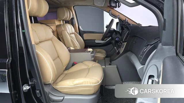 Hyundai The New Grand Starex 2018 Черный из Кореи, фото 2