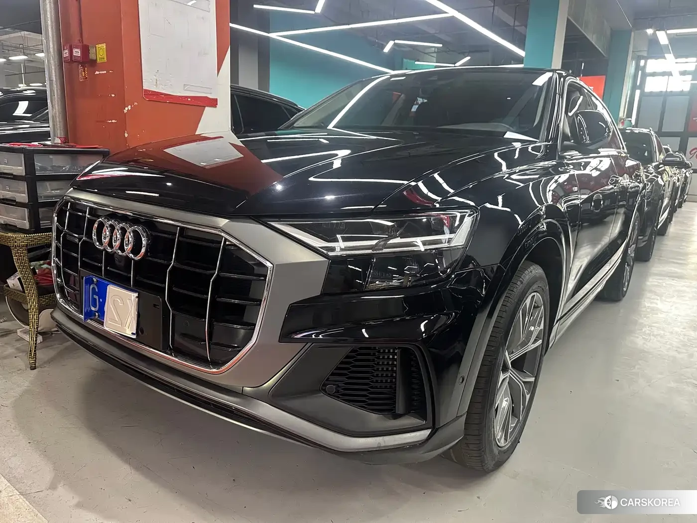 Audi Q8 2020 Черный из Китая, фото 2