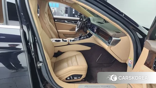 Porsche Panamera (971) 2020 Черный из Кореи, фото 2