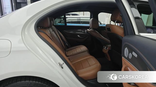 Mercedes-Benz E-Class W213 2019 Белый из Кореи, фото 2