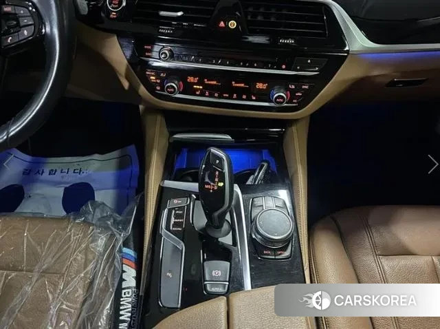 BMW 5 Series (G30) 2018 Серый из Кореи, фото 2