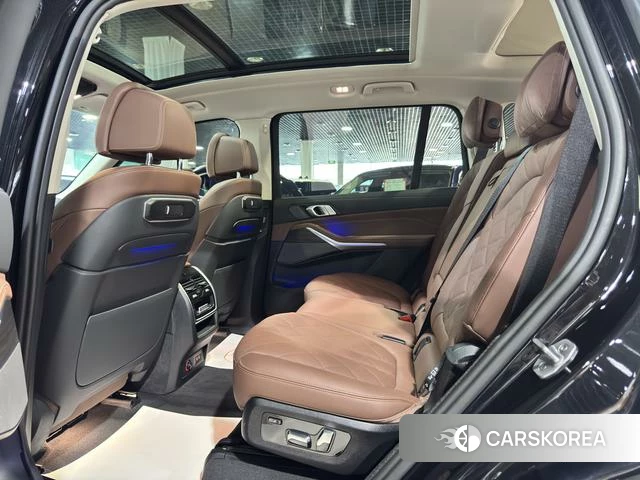BMW X7 2025 Черный из Китая, фото 2