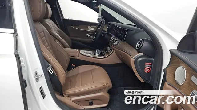 Mercedes-Benz E-Class W213 2023 Белый из Кореи, фото 2