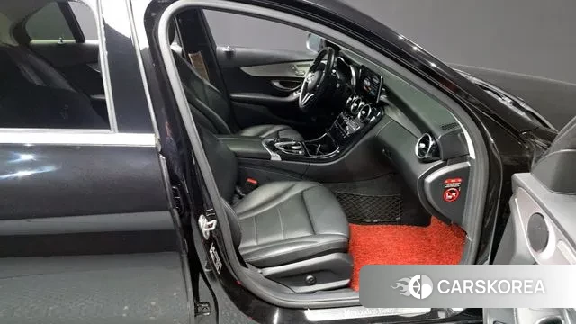 Mercedes-Benz C-Class W205 2020 Черный из Кореи, фото 2