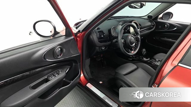 Mini Cooper S Clubman 2023 Красный из Кореи, фото 2