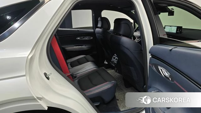 Genesis GV70 2022 Белый из Кореи, фото 2