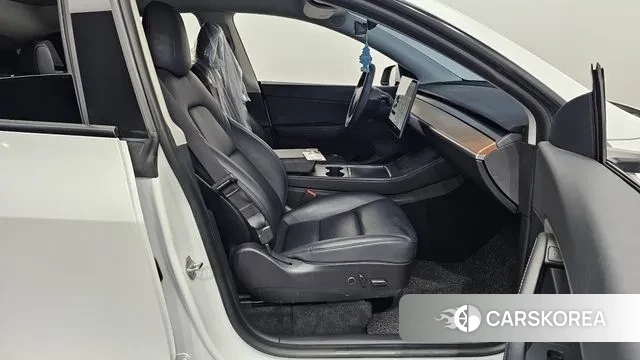 Tesla Model Y 2021 Белый из Кореи, фото 2