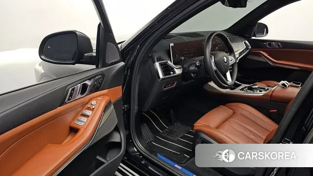 BMW X7 (G07) 2025 Черный из Кореи, фото 2