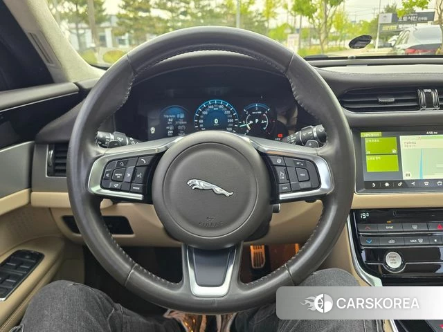 Jaguar XF (X260) 2019 Белый из Кореи, фото 2
