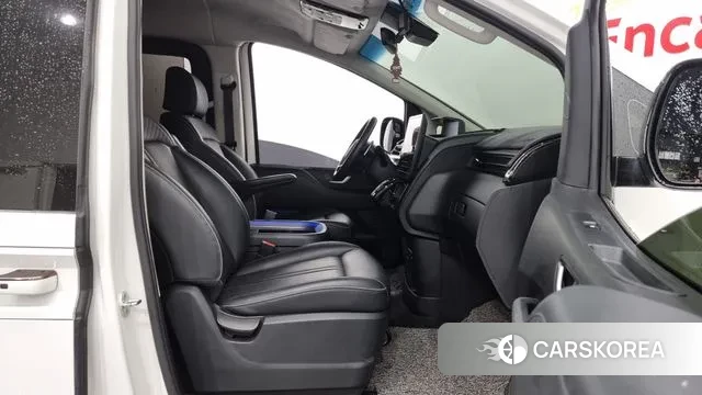 Hyundai Staria 2021 Белый из Кореи, фото 2