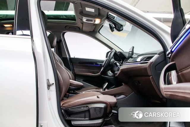 BMW X1 2022 Белый из Китая, фото 2