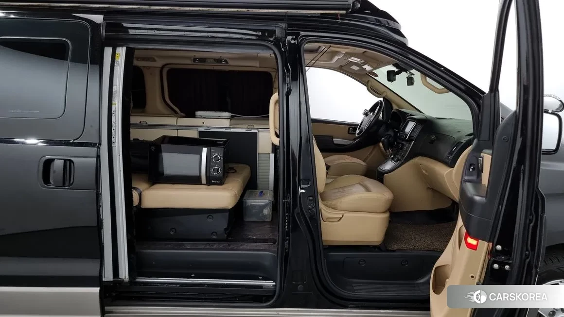 Hyundai The New Grand Starex 2018 Черный из Кореи, фото 2