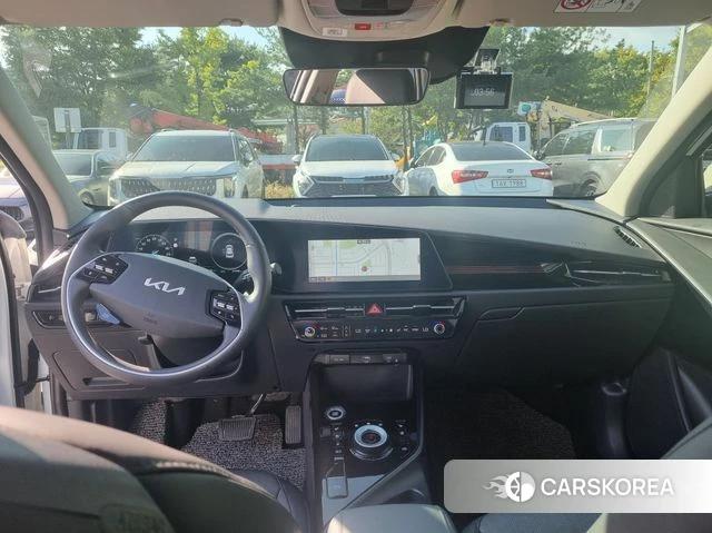 Kia Di Ol Nu Niro 2024 Белый из Кореи, фото 2