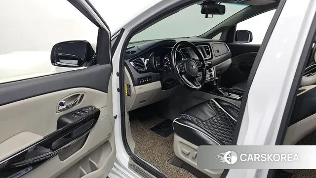 Kia The New Carnival 2018 Белый из Кореи, фото 2