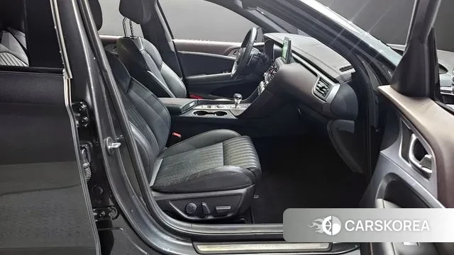 Genesis G70 2019 Черный из Кореи, фото 2