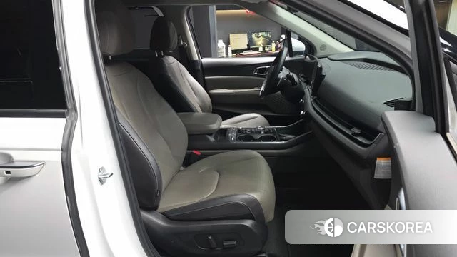 Kia The New Carnival 4th Generation 2024 Белый из Кореи, фото 2