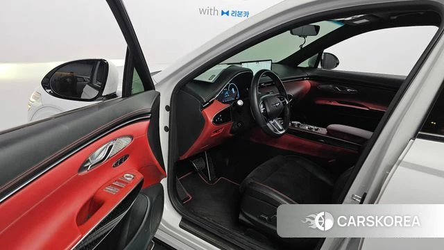 Genesis GV70 2022 Белый из Кореи, фото 2