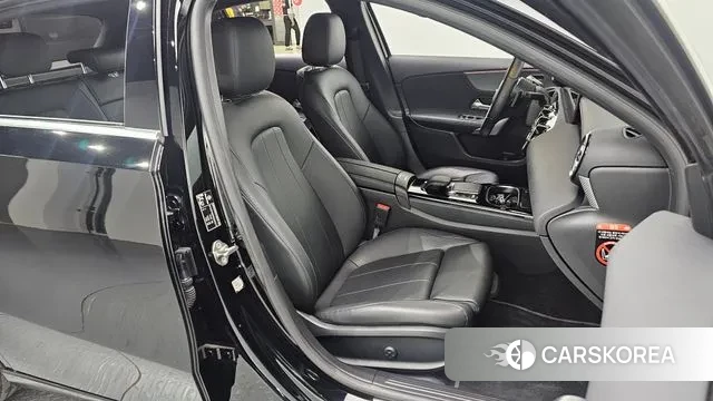 Mercedes-Benz A-Class W177 2022 Черный из Кореи, фото 2