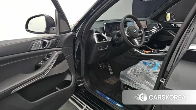 BMW X7 (G07) 2026 Черный из Кореи, фото 2