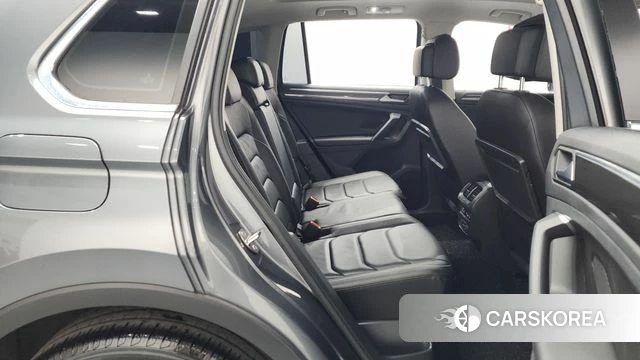 Volkswagen Tiguan second Generation 2020 Серый из Кореи, фото 2