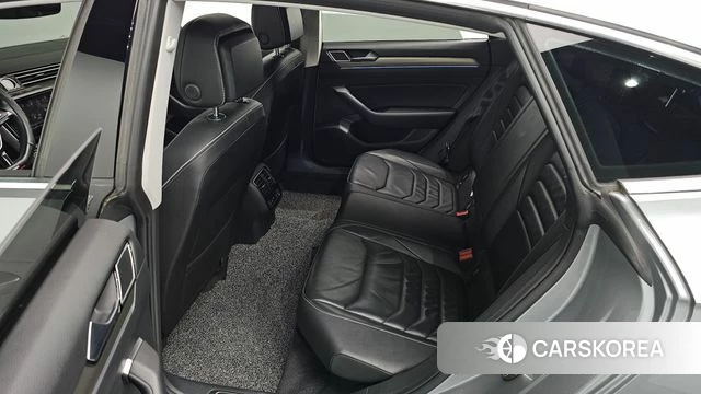 Volkswagen Arteon 2019 Серебристо-серый из Кореи, фото 2