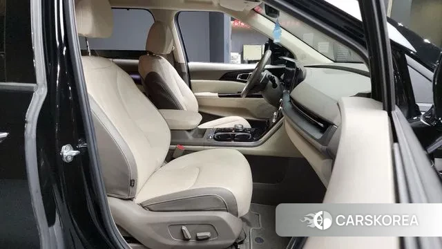 Kia Carnival 4th generation 2022 Черный из Кореи, фото 2