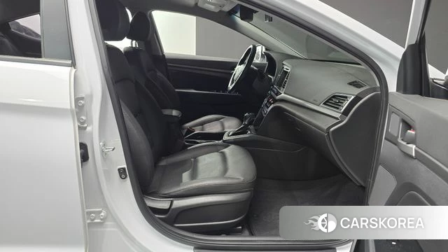 Hyundai Avante AD 2018 Белый из Кореи, фото 2