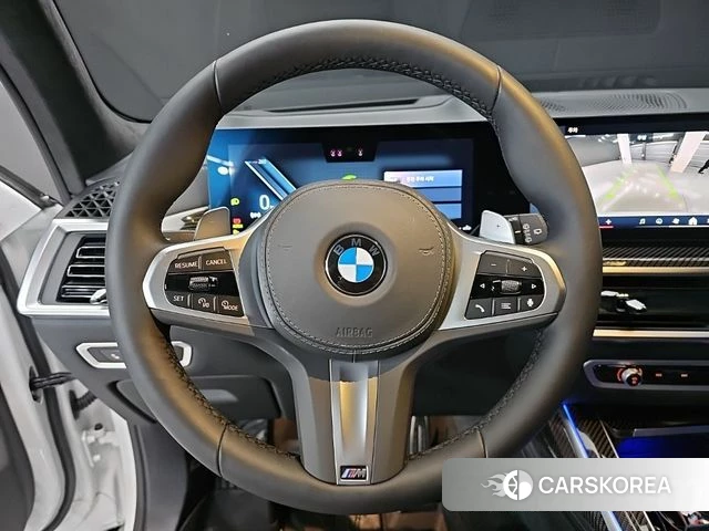 BMW X7 (G07) 2025 Белый из Кореи, фото 2
