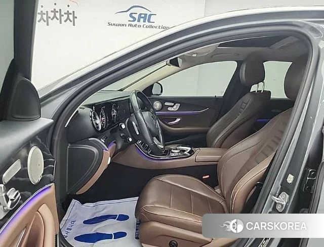 Mercedes-Benz E-Class W213 2018 Серый из Кореи, фото 2