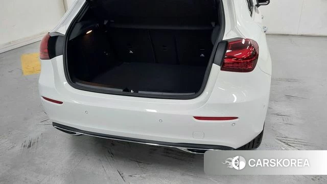 Mercedes-Benz A-Class W177 2024 Белый из Кореи, фото 2