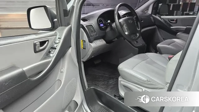 Hyundai The New Grand Starex 2019 Серебряный из Кореи, фото 2