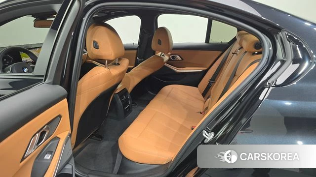 BMW 3 Series (G20) 2023 Черный из Кореи, фото 2