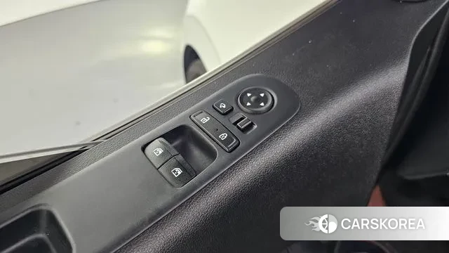 Hyundai Staria 2022 Белый из Кореи, фото 2