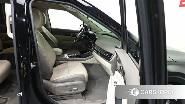 Kia The New Carnival 4th Generation 2024 Черный из Кореи, фото 2
