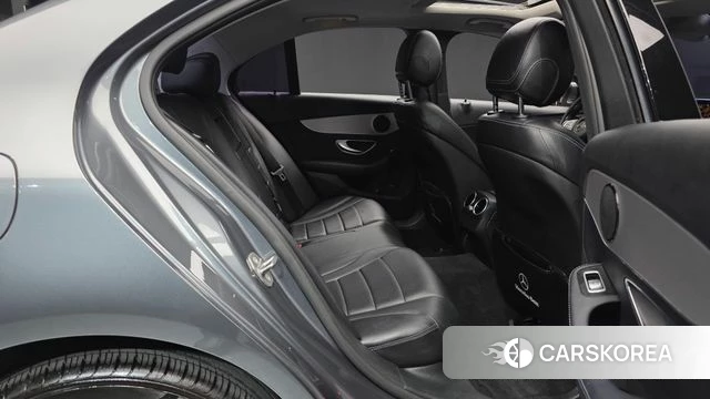 Mercedes-Benz C-Class W205 2018 Серый из Кореи, фото 2