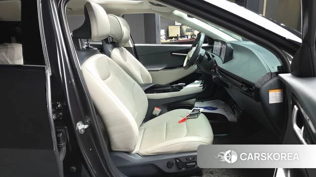 Kia EV6 2023 Серый из Кореи, фото 2