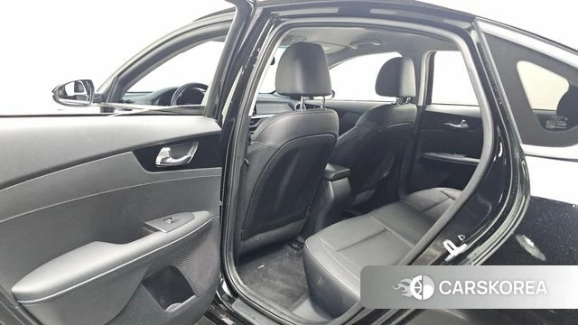 Kia The New K3 2nd generation 2024 Черный из Кореи, фото 2