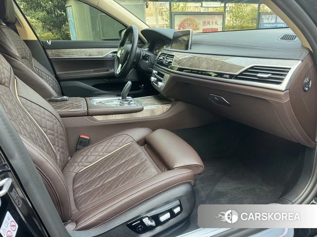 BMW 7 series 2021 Черный из Китая, фото 2