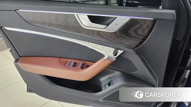 Audi A6 (C8) 2023 Синий из Кореи, фото 2