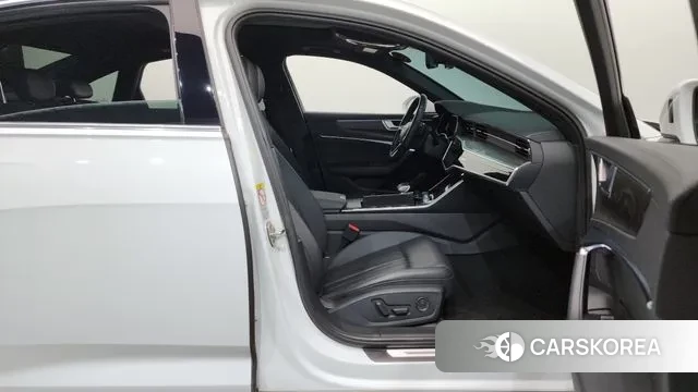 Audi A6 (C8) 2020 Белый из Кореи, фото 2
