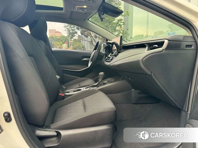Toyota Corolla 2023 Белый из Китая, фото 2