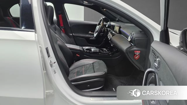 Mercedes-Benz A-Class W177 2022 Белый из Кореи, фото 2