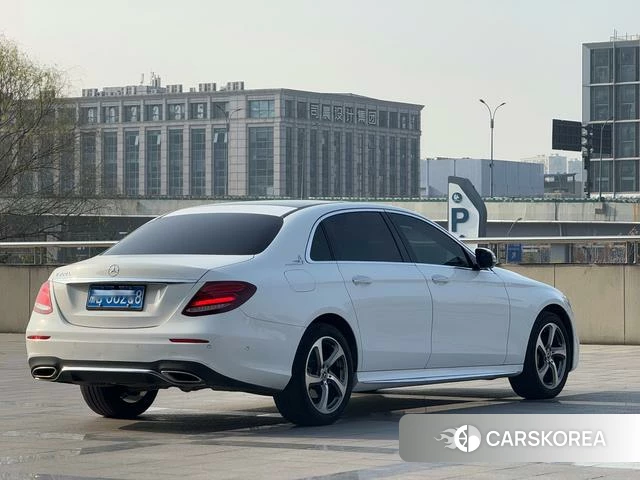 Mercedes-Benz E-class 2019 Белый из Китая, фото 2