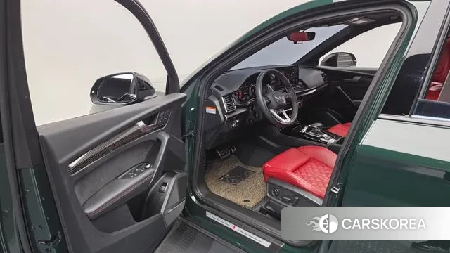 Audi SQ5 (FY) 2023 Темно-зеленый из Кореи, фото 2