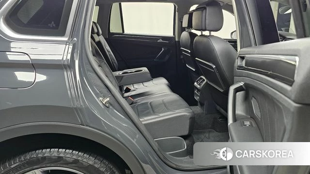 Volkswagen Tiguan second Generation 2018 Серый из Кореи, фото 2