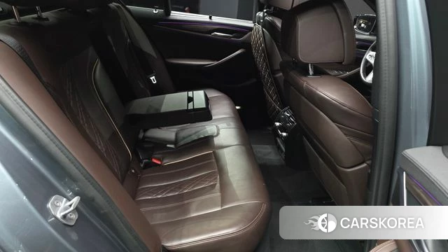 BMW 5 Series (G30) 2019 Серый из Кореи, фото 2