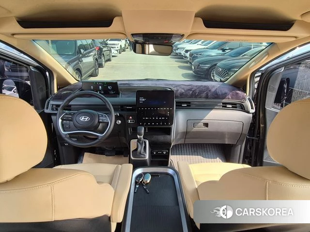 Hyundai Staria 2025 Черный из Кореи, фото 2