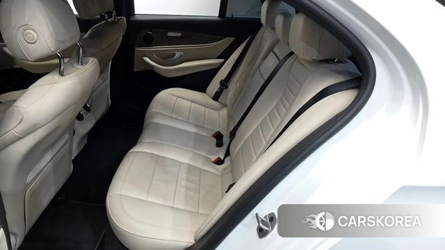 Mercedes-Benz E-Class W213 2023 Белый из Кореи, фото 2